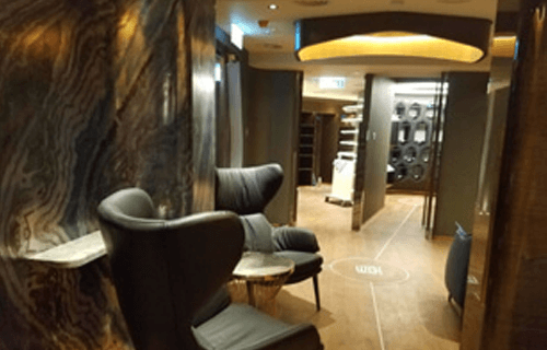 High-end Cigar Bar in Hong Kong